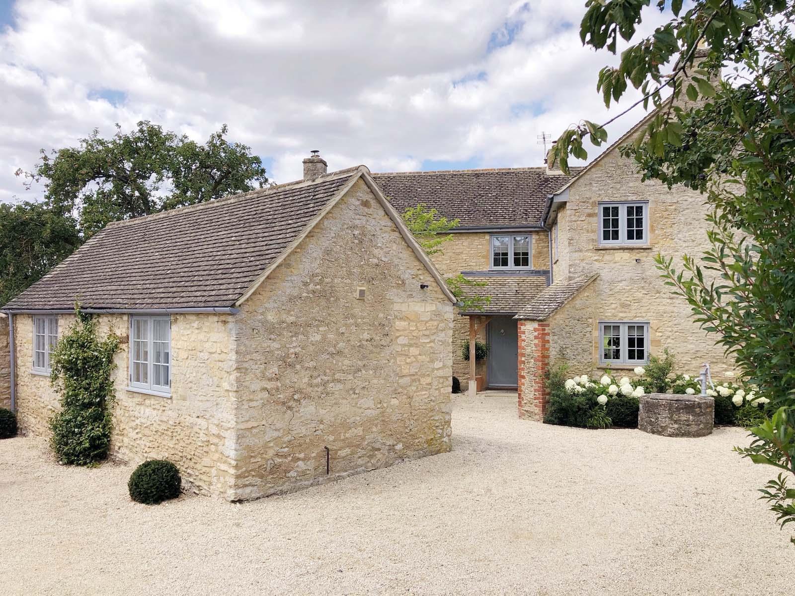 Stone built house in Billingley